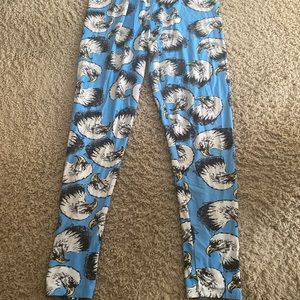 Tall and curvy lularoe eagle leggings